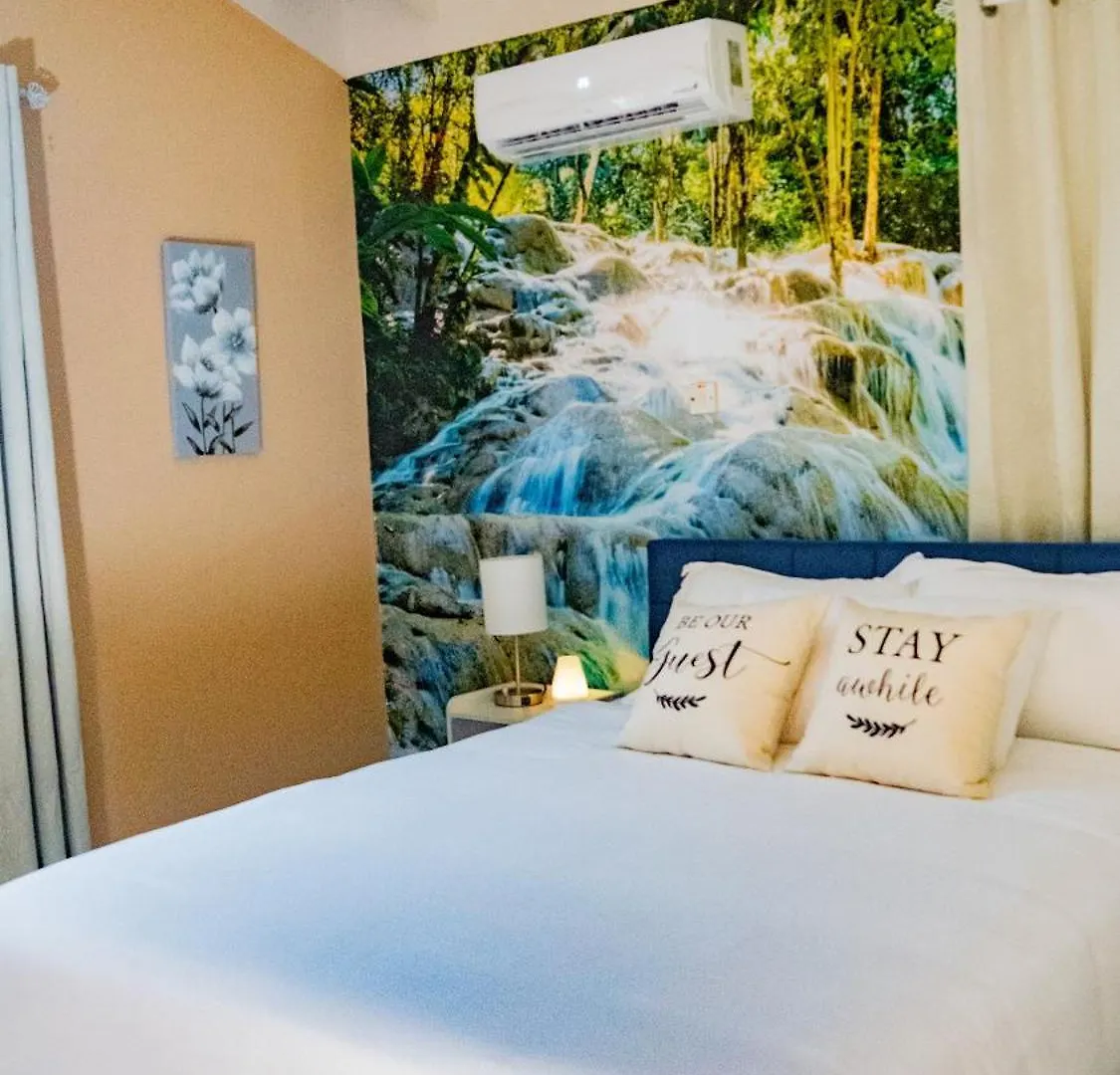 Serene Artistry - Secure 1-Br Haven In Ocho Rios Jamaica Mammee Bay